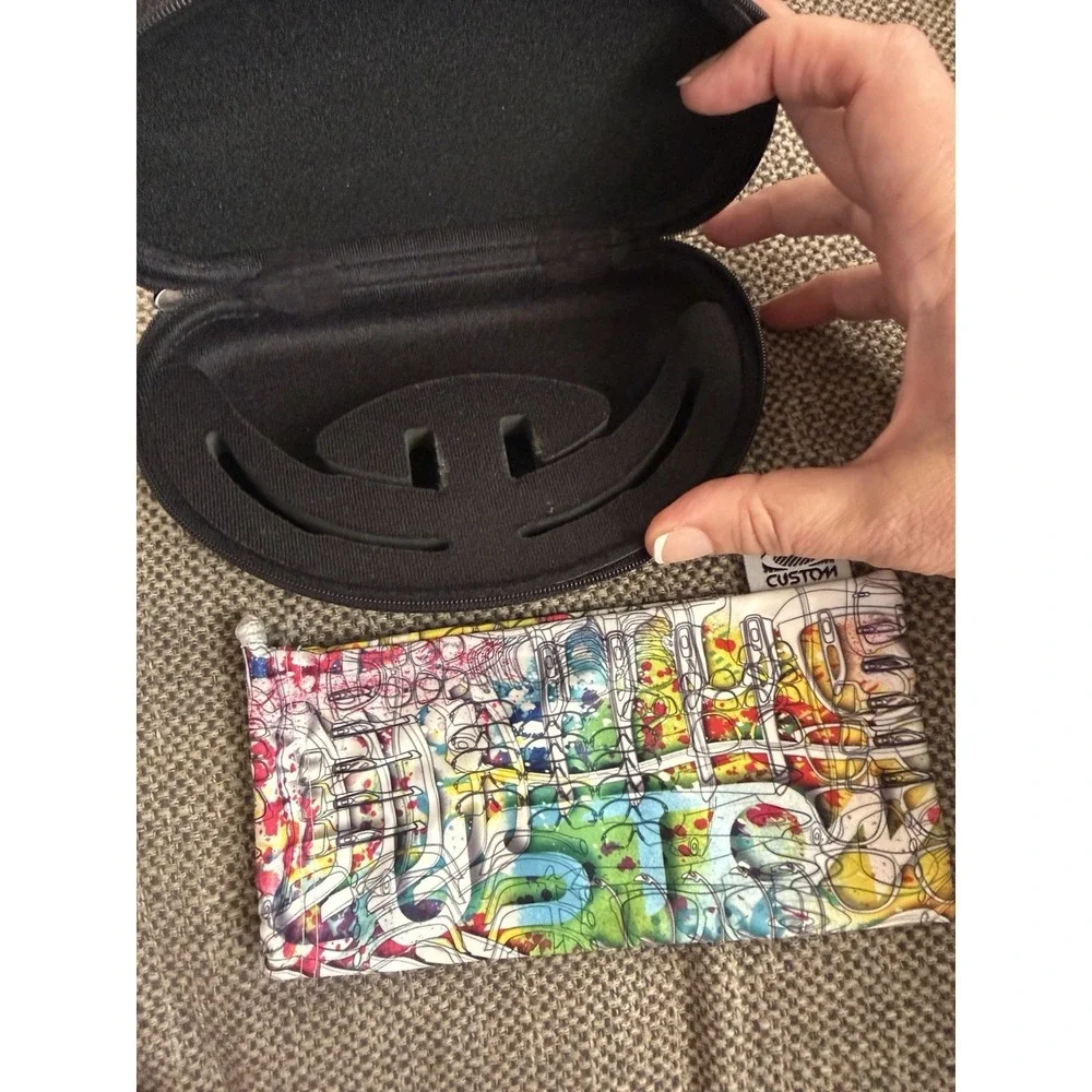 Oakley Sunglasses Case & Bag ONLY Clamshell Zip Around Ballistic Hard Case EUC